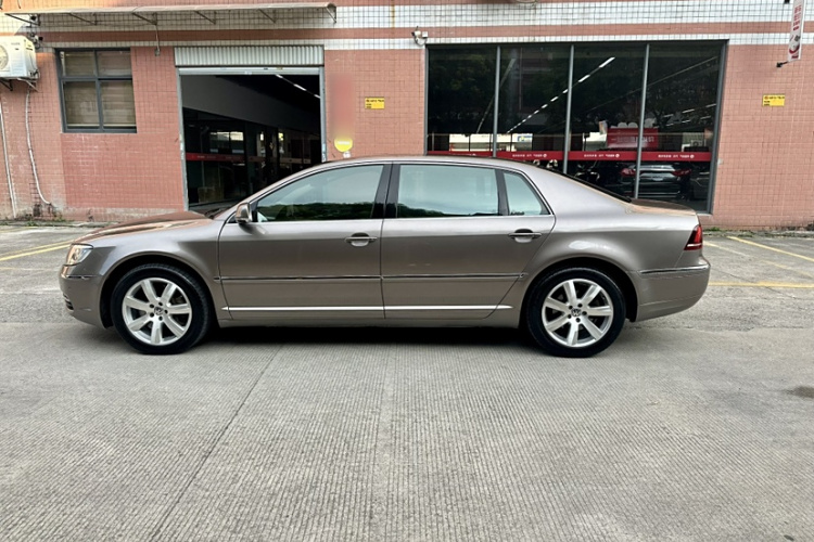 大众 辉腾 2014款 3.0L 行政型车身外观6006