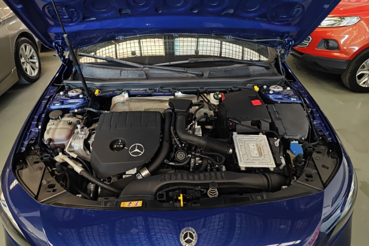 奔驰A级 2020款 改款 A 200 L 运动轿车动感型局部细节24