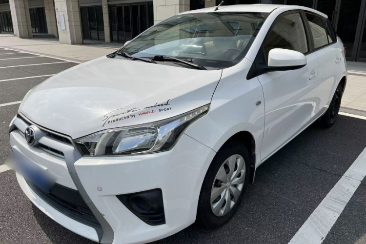 丰田 YARiS L 致炫 2015款 1.5E 自动魅动版车身外观1