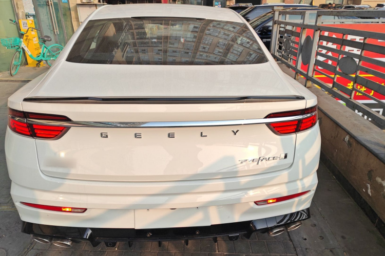 吉利汽车 星瑞 2025款 东方曜 1.5TD 昆仑版车身外观6