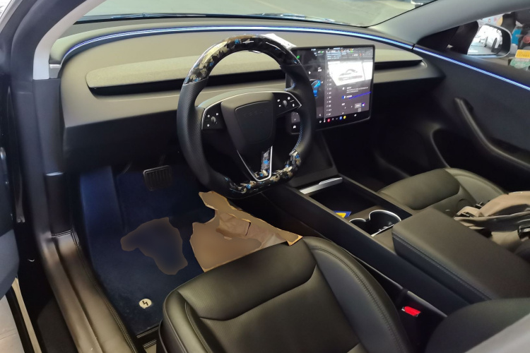 特斯拉 Model 3 2023款 后轮驱动版中控内饰12