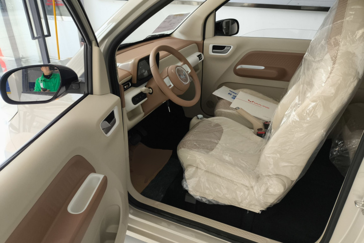 五菱汽车 宏光MINIEV 2024款 第三代 215km 青春版中控内饰7003