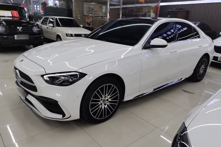 奔驰C级 2025款 C 260 L 运动版车身外观4