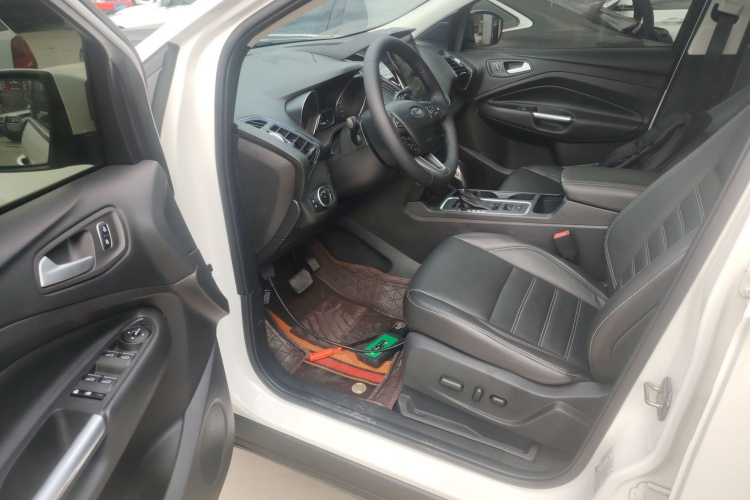 福特 翼虎 2019款 EcoBoost 180 两驱豪翼型 国VI中控内饰7003