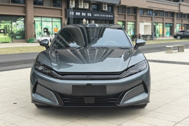 比亚迪 汉L 2025款 EV 701KM激光雷达旗舰型车身外观6001