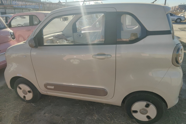 奔腾小马 2026款 222km 萌趣马 Plus车身外观6003