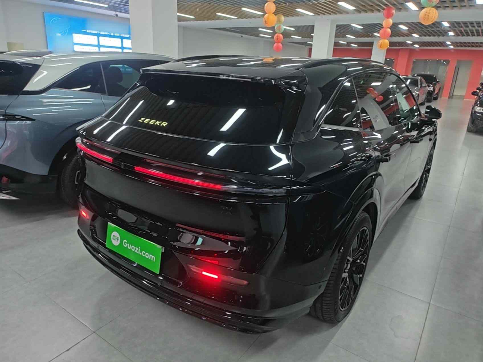 极氪7X 2025款 100kWh 长续航后驱智驾版(4)