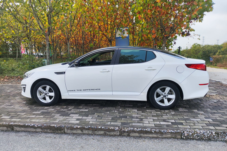 起亚K5 2015款 2.0L 自动GL车身外观4