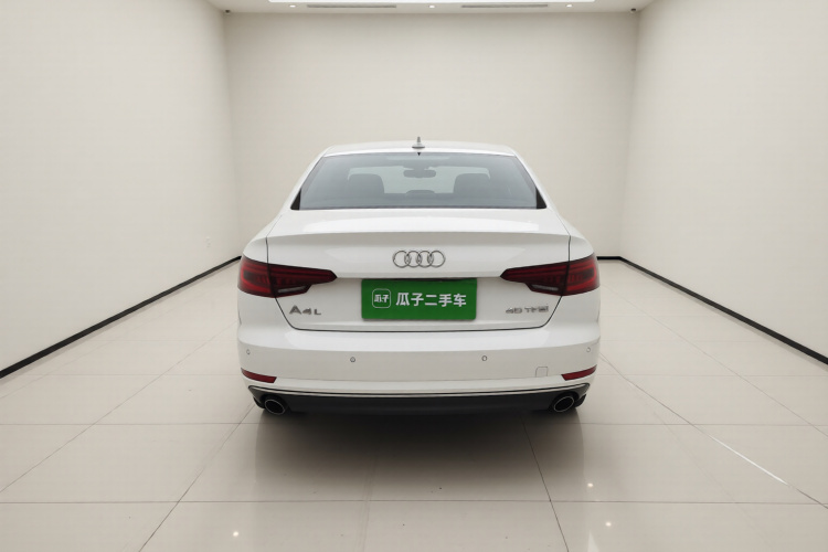 奥迪A4L 2018款 30周年年型 40 TFSI 进取型车身外观6