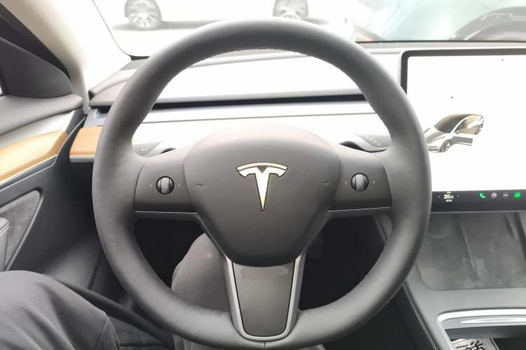 特斯拉 Model 3 2021款 标准续航后驱升级版中控内饰13