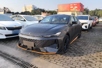 长安UNI-V 2024款 1.5T 尊贵运动型