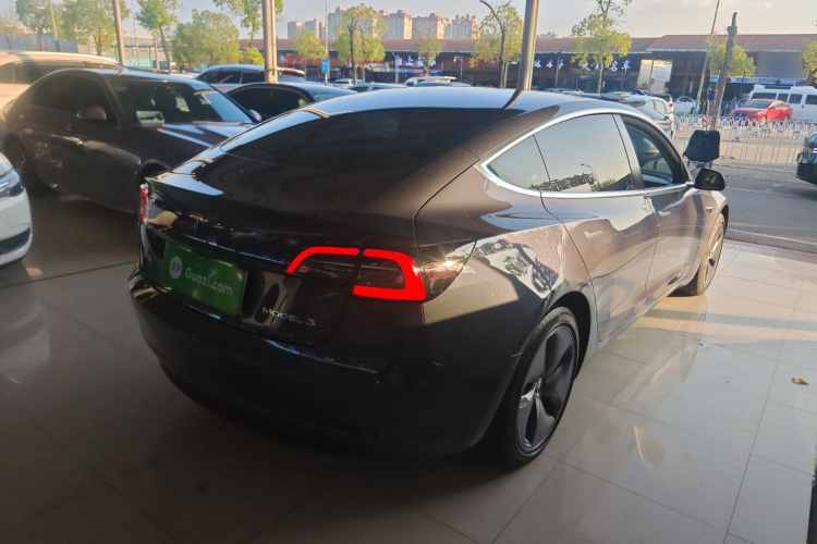 特斯拉 Model 3 2020款 改款 长续航后轮驱动版车身外观7