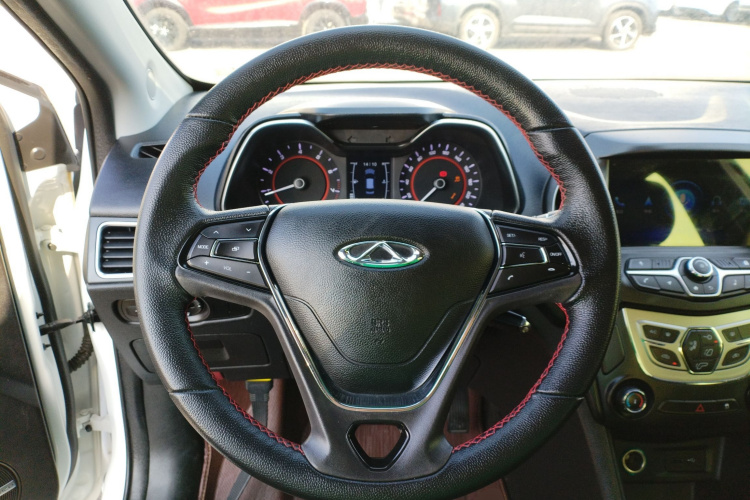 奇瑞 艾瑞泽5 2017款 1.5L 手动豪华版中控内饰13