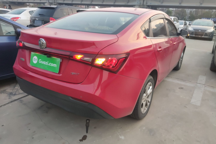 名爵 锐行 2016款 1.5L 自动超值豪华版车身外观7