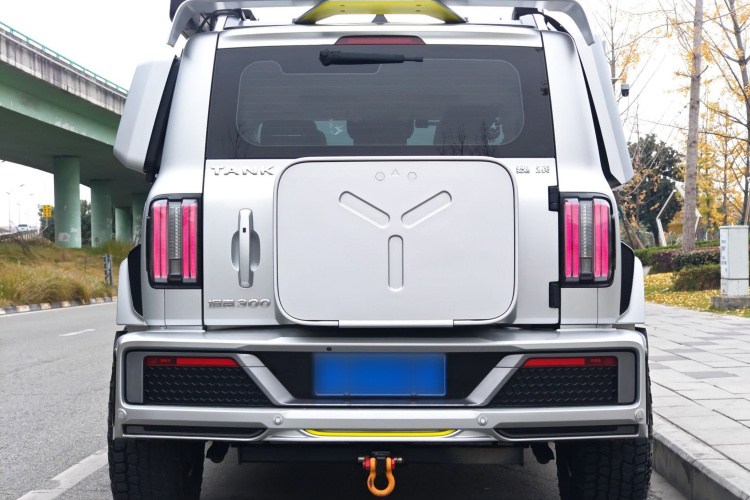 超境汽车 共创坦克300 2021款 2.0T 赛博坦克车身外观6007