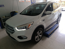 福特 翼虎 2018款 EcoBoost 180 两驱铂翼型