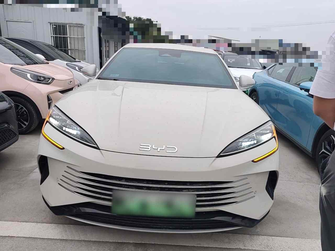 比亚迪 海豹07 DM-i 2025款 DM-i 1.5L 125km 精英型(1)