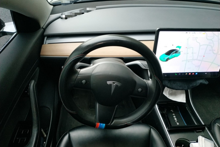 特斯拉 Model 3 2019款 标准续航后驱升级版中控内饰13