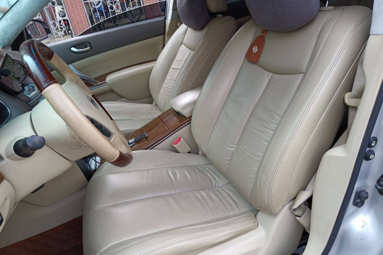 日产 天籁 2011款 2.0L XL舒适版局部细节19