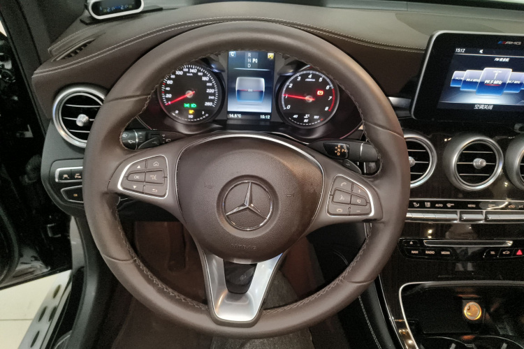 奔驰GLC 2017款 GLC 260 4MATIC 豪华型中控内饰13