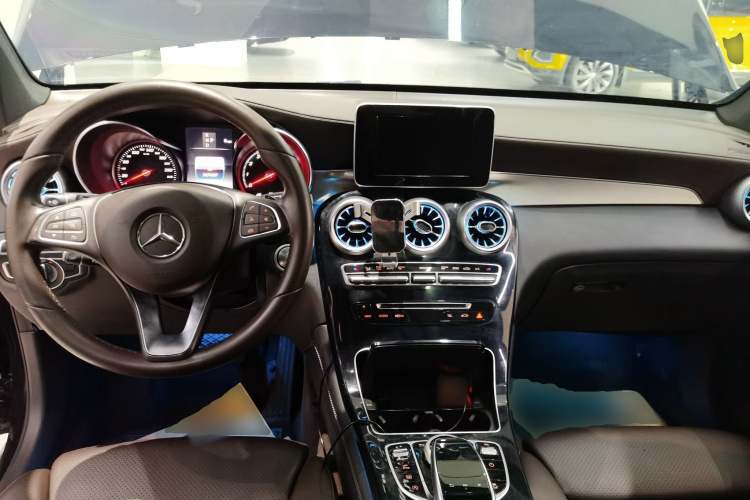 奔驰GLC 2018款 改款 GLC 200 4MATIC中控内饰12