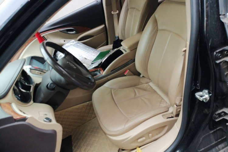 别克 君越 2012款 2.4L SIDI雅致版局部细节19