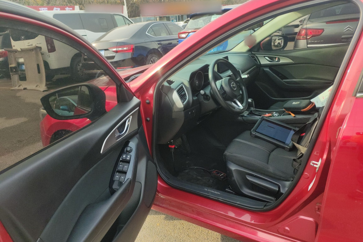 马自达3 昂克赛拉 2017款 两厢 1.5L 自动豪华型 国V中控内饰7003