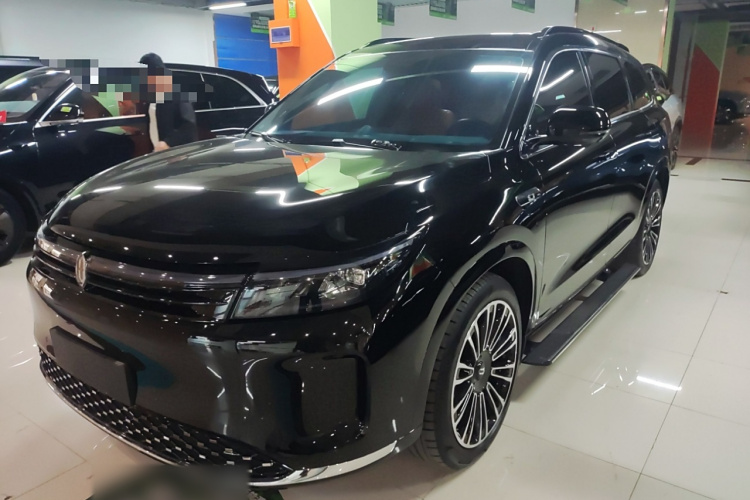 鸿蒙智行 问界M7 2024款 1.5T 智驾四驱Pro版 6座车身外观1