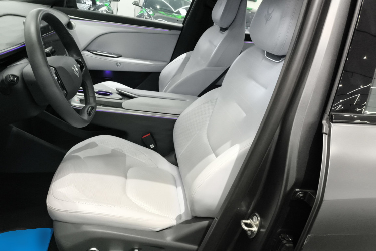 ARCFOX极狐 极狐 阿尔法T5(ARCFOX αT5) 2024款 660 MAX局部细节19