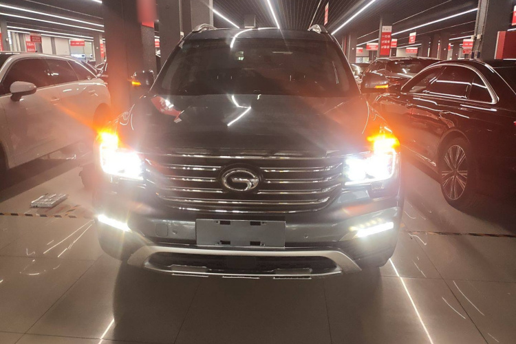 广汽传祺 传祺GS8 2017款 320T 两驱豪华智联版（七座）车身外观6001