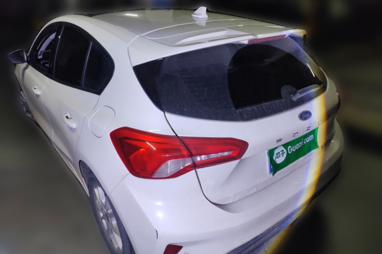 福特 福克斯 2021款 两厢 EcoBoost 180 自动锋潮型车身外观5