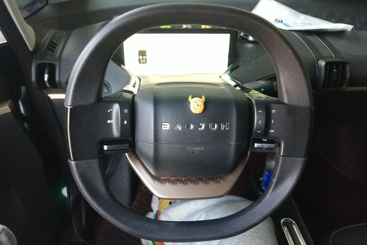 宝骏KiWi EV 2022款 设计师轻享版 三元锂中控内饰13