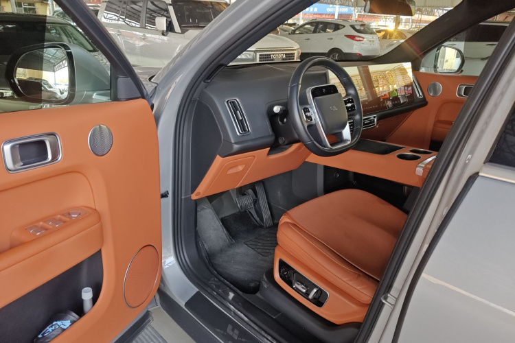 理想汽车 理想L8 2023款 Pro中控内饰20