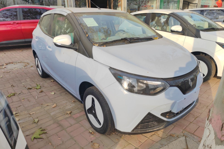 江铃集团新能源 易至EV2 2026款 PLUS+ 舒适型车身外观3