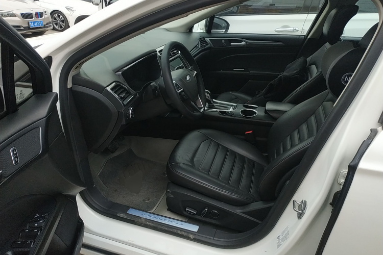 福特 蒙迪欧 2013款 1.5L GTDi180时尚型中控内饰20