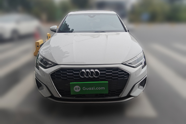 奥迪A3 2021款 Sportback 35 TFSI 进取致雅型车身外观2