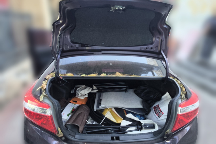 丰田 威驰 2014款 1.5L 自动智臻版中控内饰23