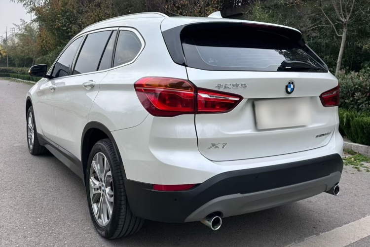 宝马X1 2019款 sDrive20Li 领先型车身外观6006