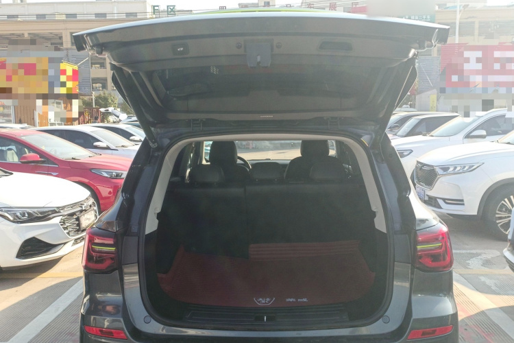 荣威RX5 2021款 PLUS 330TGI 自动国潮智臻版机舱底盘23