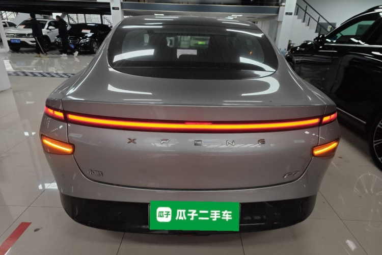 小鹏P7 2020款 670N车身外观6