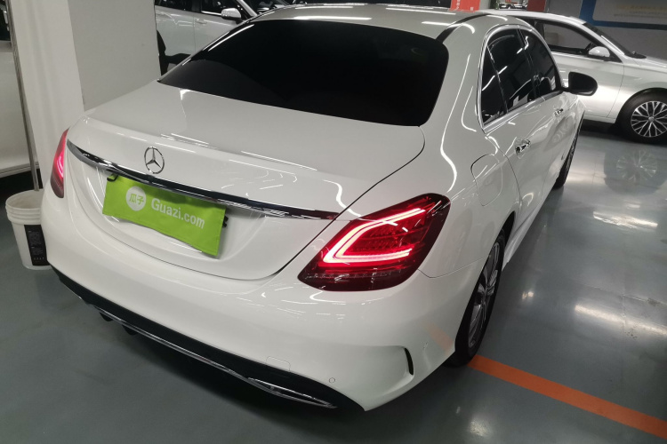 奔驰C级 2020款 改款 C 200 L 时尚型运动版车身外观7