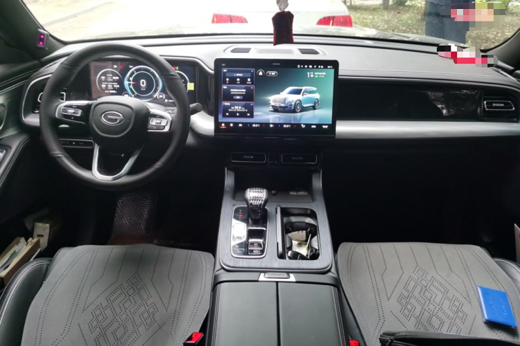 广汽传祺 传祺GS8 2022款 领航系列 2.0TGDI 四驱豪华智联版（七座）中控内饰12