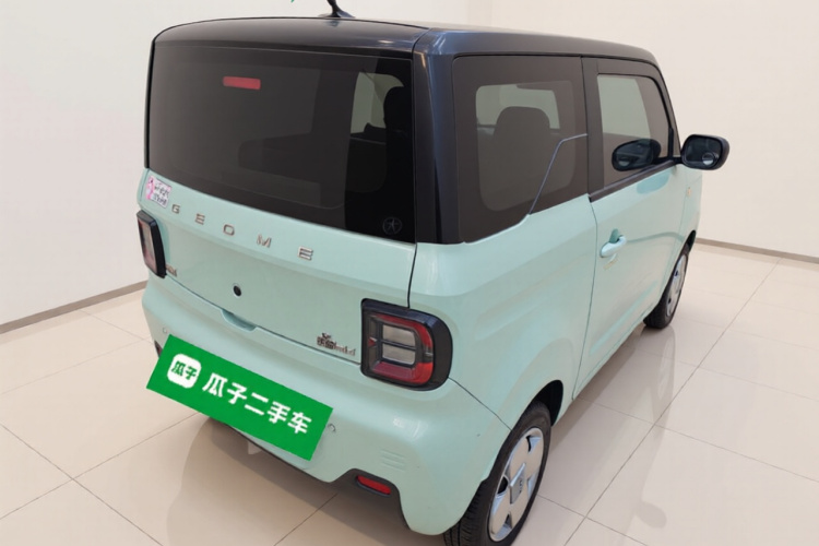 吉利银河 2023款 熊猫mini 120km 超萌熊车身外观7