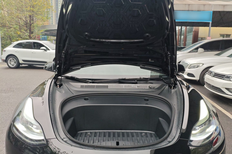 特斯拉 Model 3 2022款 后轮驱动版机舱底盘24