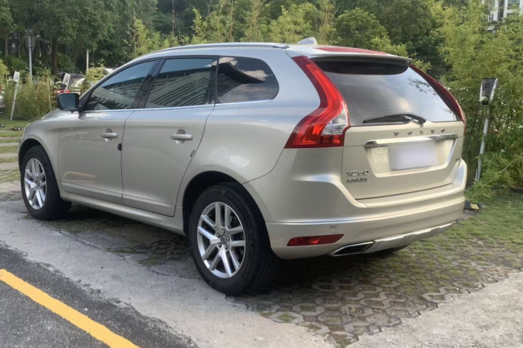 沃尔沃XC60 2017款 T5 智进版车身外观6002