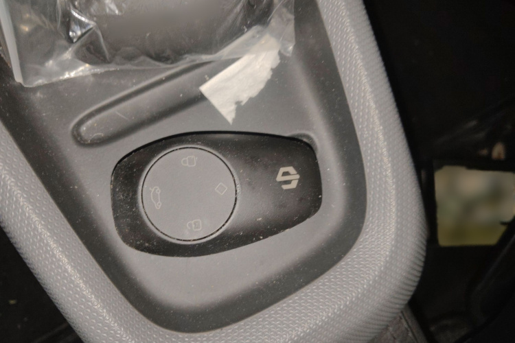 零跑汽车 零跑T03 2021款 400舒适版中控内饰7001