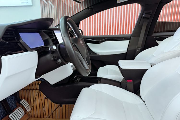 特斯拉 Model X 2019款 Performance 高性能版中控内饰7008
