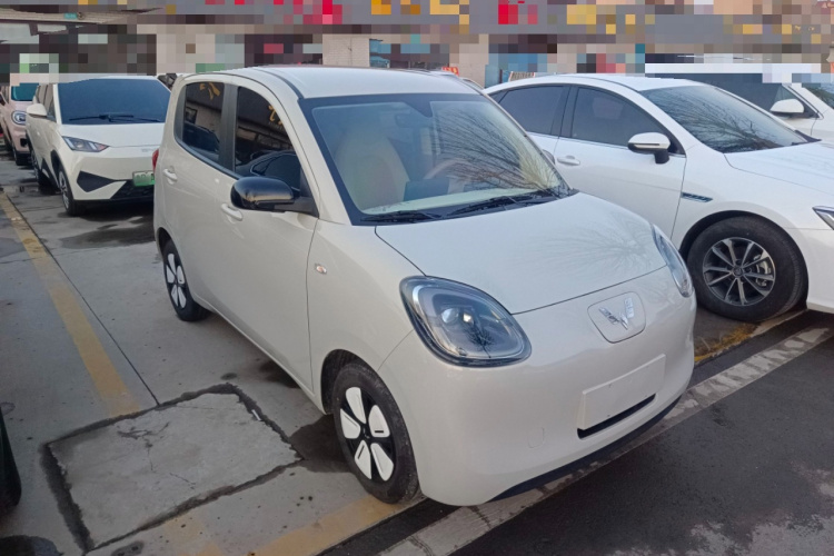 五菱汽车 宏光MINIEV 2025款 四门版 臻享款车身外观3