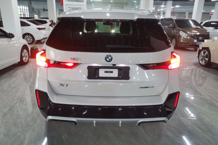 宝马X1 2023款 sDrive25Li M运动套装车身外观6