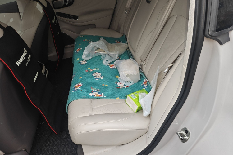 飞凡汽车 飞凡F7 2023款 进阶版中控内饰21